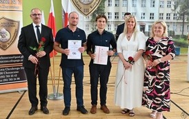 &bdquo;Edukacja to najpotężniejsza broń, jakiej możesz użyć, aby zmienić świat.&rdquo;  21