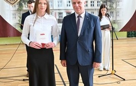&bdquo;Edukacja to najpotężniejsza broń, jakiej możesz użyć, aby zmienić świat.&rdquo;  37