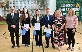 &bdquo;Edukacja to najpotężniejsza broń, jakiej możesz użyć, aby zmienić świat.&rdquo;  41