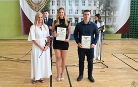&bdquo;Edukacja to najpotężniejsza broń, jakiej możesz użyć, aby zmienić świat.&rdquo;  42