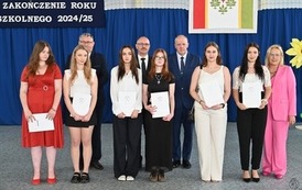 &bdquo;Edukacja to najpotężniejsza broń, jakiej możesz użyć, aby zmienić świat.&rdquo;  51