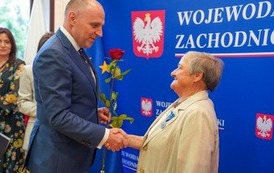Pani Bogdana Maria Winnicka uhonorowana Medalem Stulecia Odzyskanej Niepodległości 3