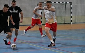 &bdquo;DAS Choszczno&rdquo; zwycięzcą Powiatowego Turnieju Mikołajkowego Piłki Nożnej 21