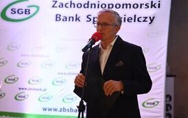 Medal "Zasłużony dla Powiatu" wręczony w dniu otwarcia nowego oddziału banku! 8