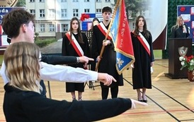 NARODOWE ŚWIĘTO NIEPODLEGŁOŚCI 51