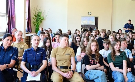 Zdjęcie do Debata "Bezpieczny Log-in do Życia"