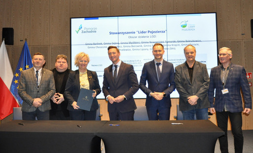 Zdjęcie do Ponad 7mln euro przeznaczył dla Stowarzyszenia "Lider Pojezierza LGD" na realizację lokalnych strategii rozwoju