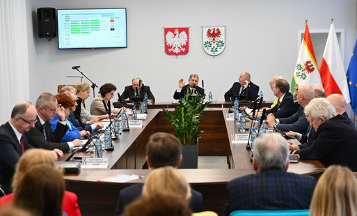 Zdjęcie do XLI SESJA RADY POWIATU CHOSZCZEŃSKIEGO &ndash; OSTATNIĄ SESJĄ VI KADENCJI