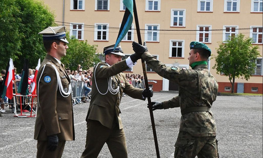 Zdjęcie do Nowy dow&oacute;dca Choszczeńskiego Dywizjonu Artylerii Samobieżnej 