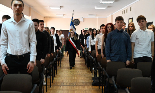 Zdjęcie do &bdquo;Nie rzucim ziemi, skąd nasz r&oacute;d&hellip;&rdquo;